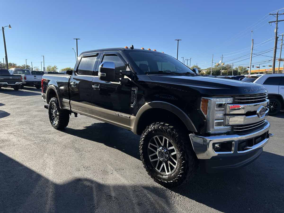 2019 Ford F-250 Lariat photo 4