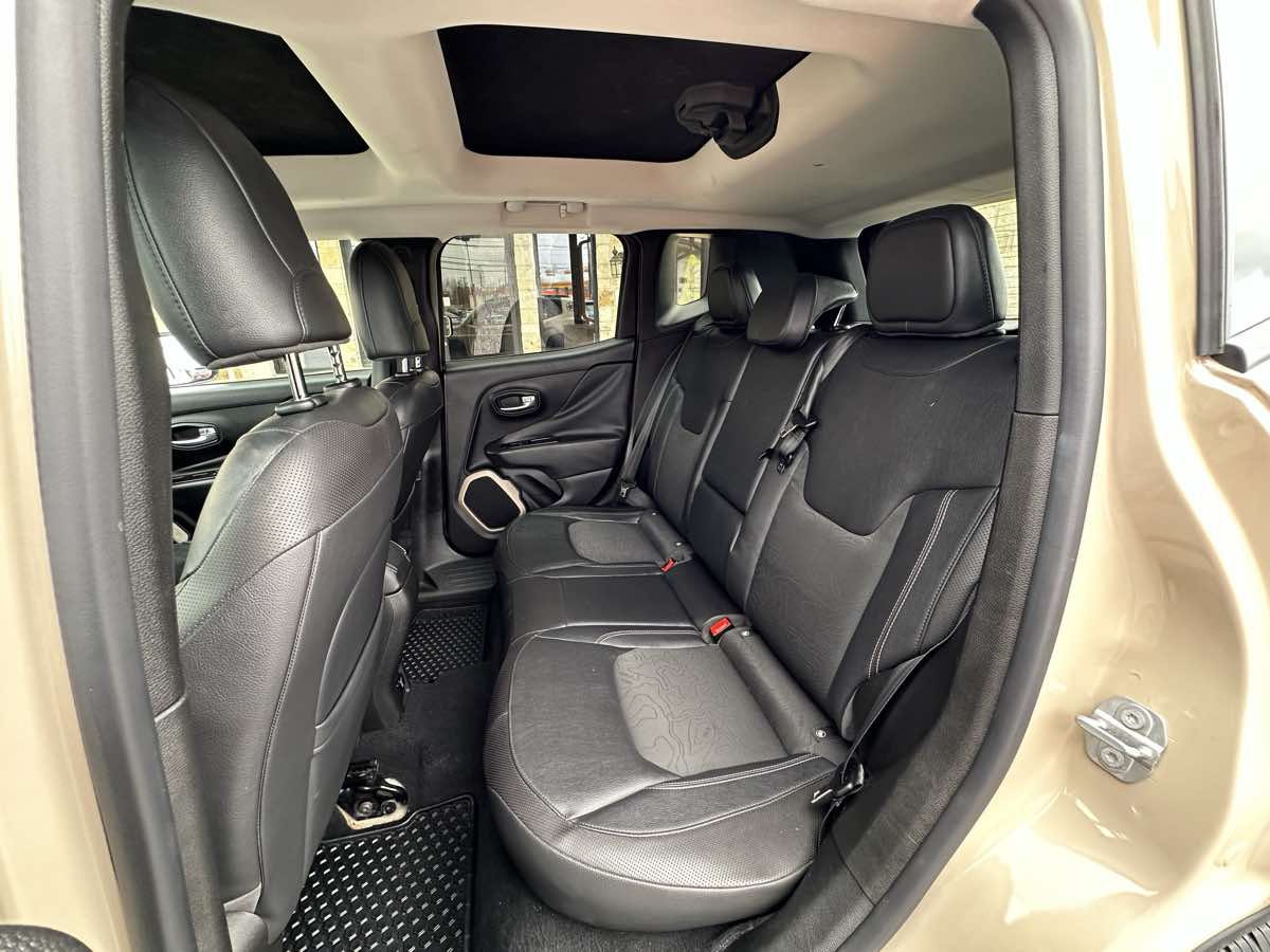 2017 Jeep Renegade Deserthawk - Photo 6