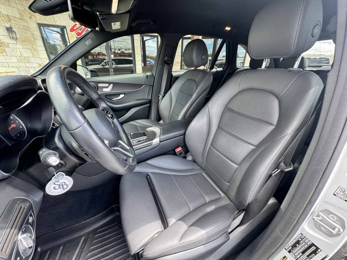 2020 Mercedes-Benz GLC GLC300 - Photo 8
