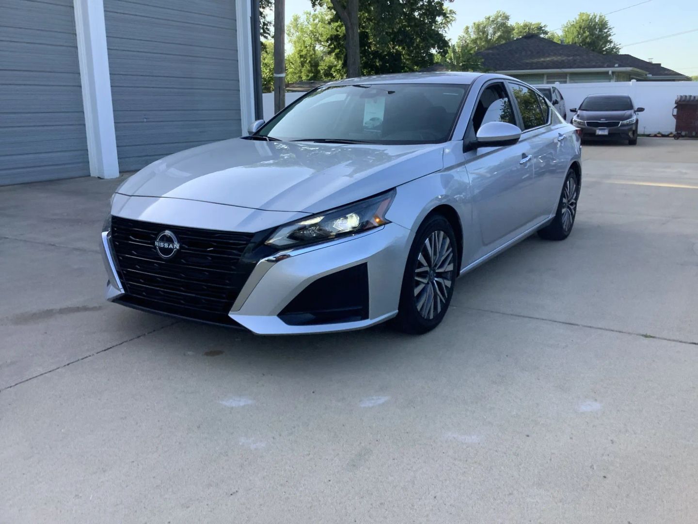 2023 Nissan Altima 2.5 SV photo 5