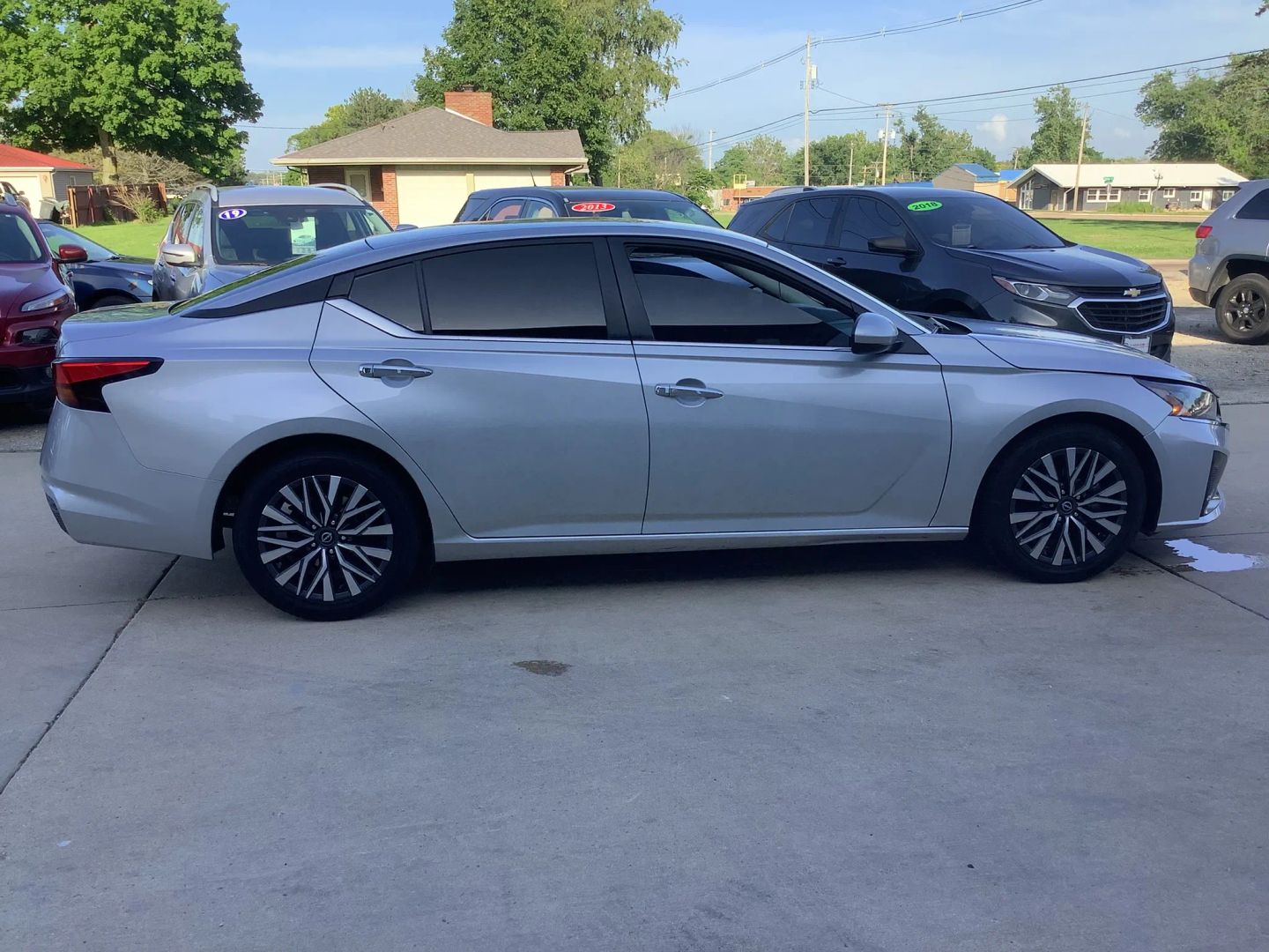 2023 Nissan Altima 2.5 SV photo 10