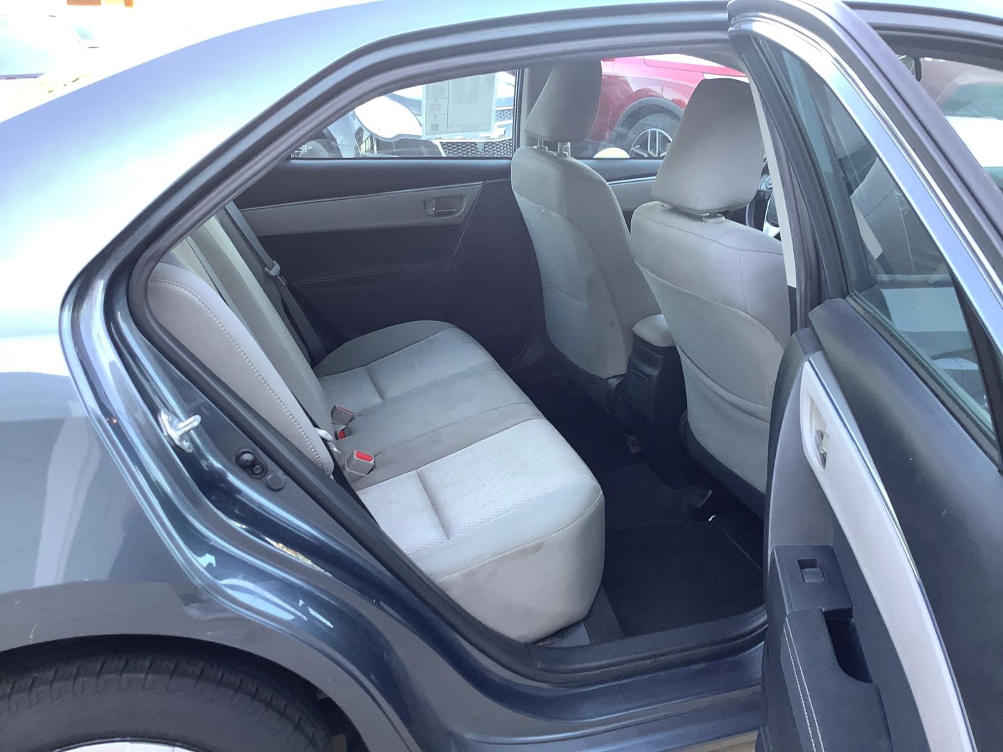 2014 Toyota Corolla L photo 10
