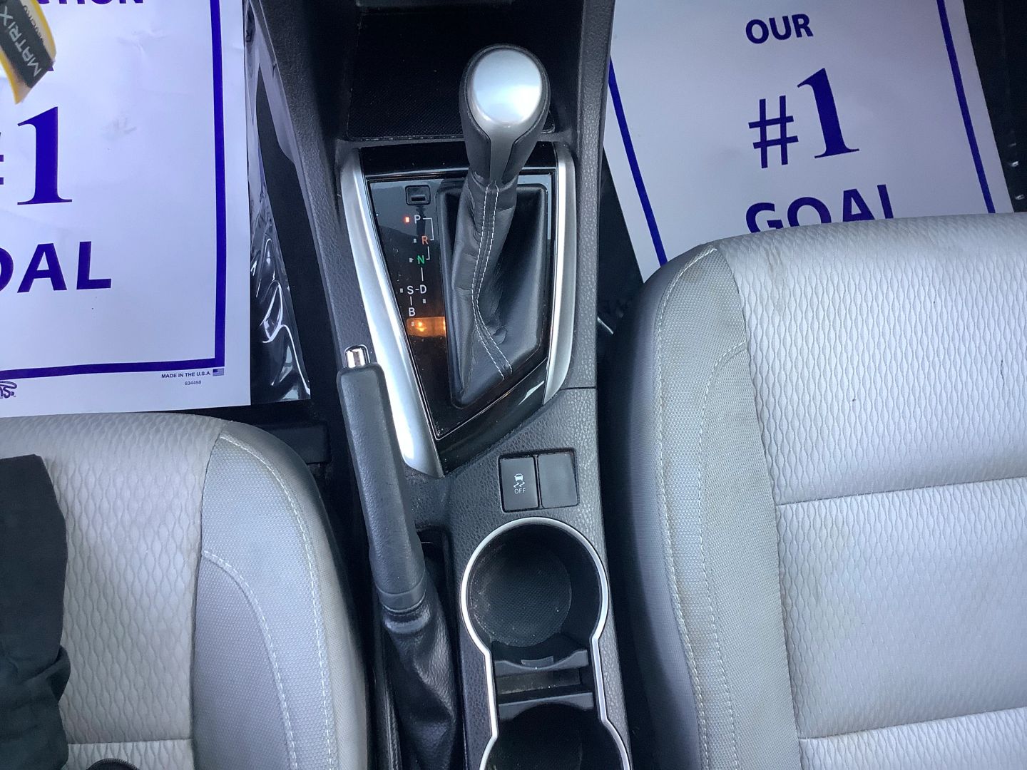 2014 Toyota Corolla L photo 18