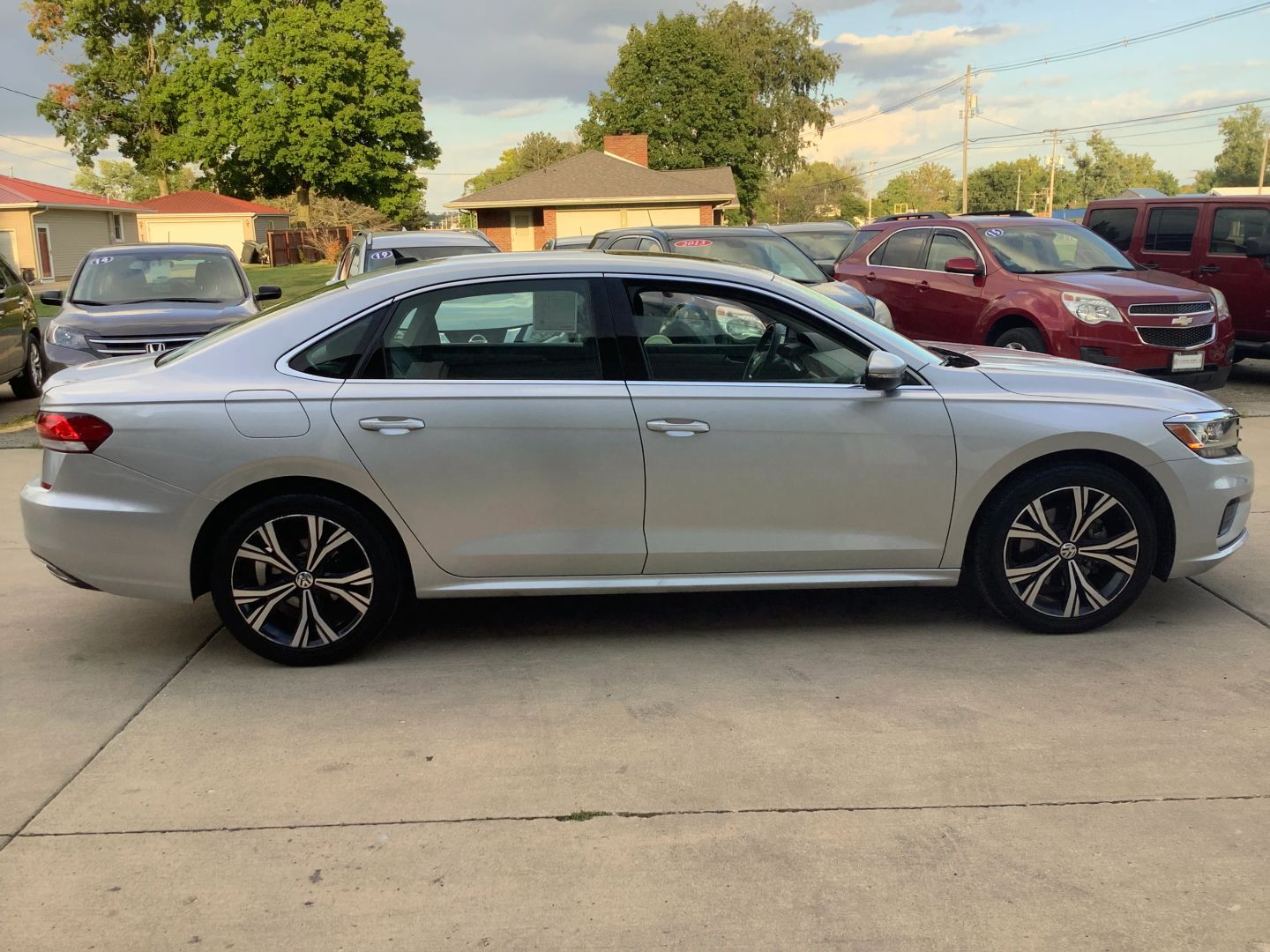 2021 Volkswagen Passat 2.0T SE photo 8