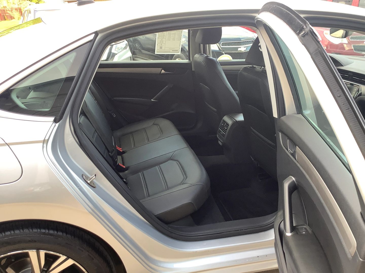 2021 Volkswagen Passat 2.0T SE photo 10