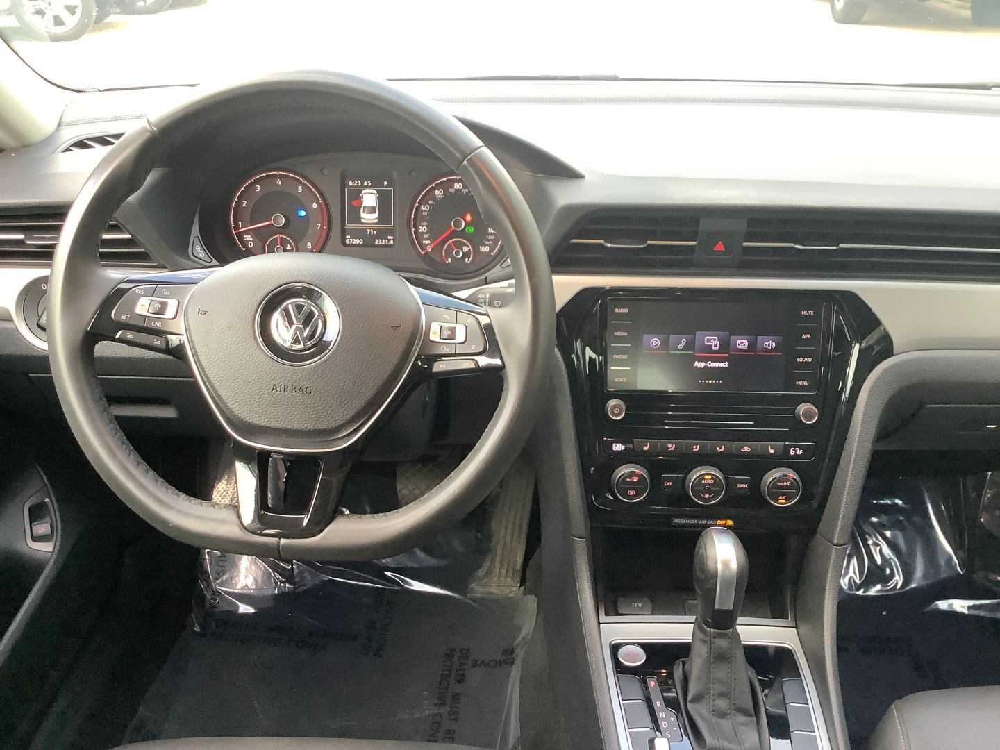 2021 Volkswagen Passat 2.0T SE photo 16
