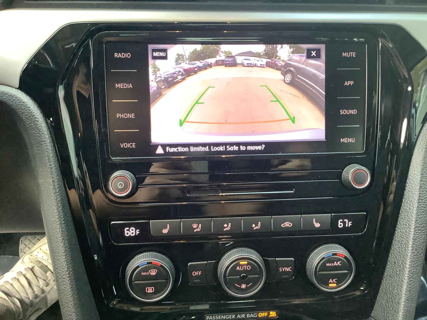 2021 Volkswagen Passat 2.0T SE photo 18