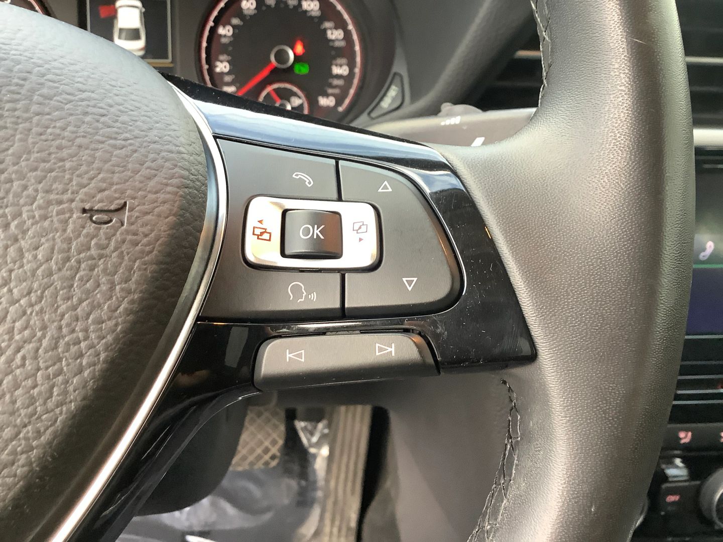 2021 Volkswagen Passat 2.0T SE photo 21