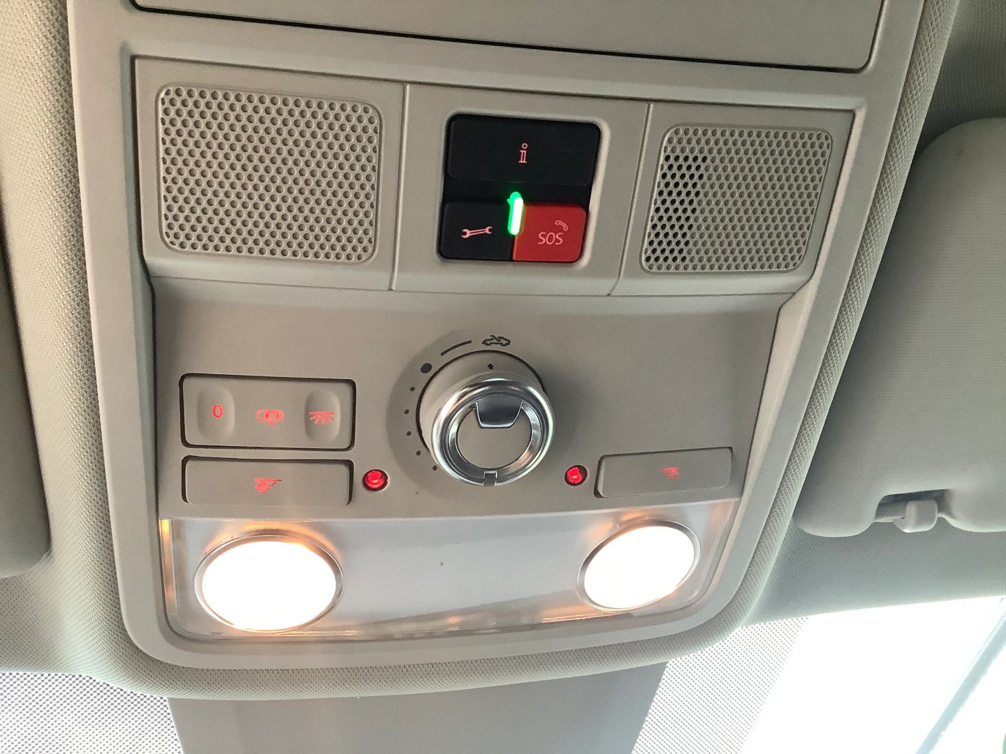 2021 Volkswagen Passat 2.0T SE photo 23