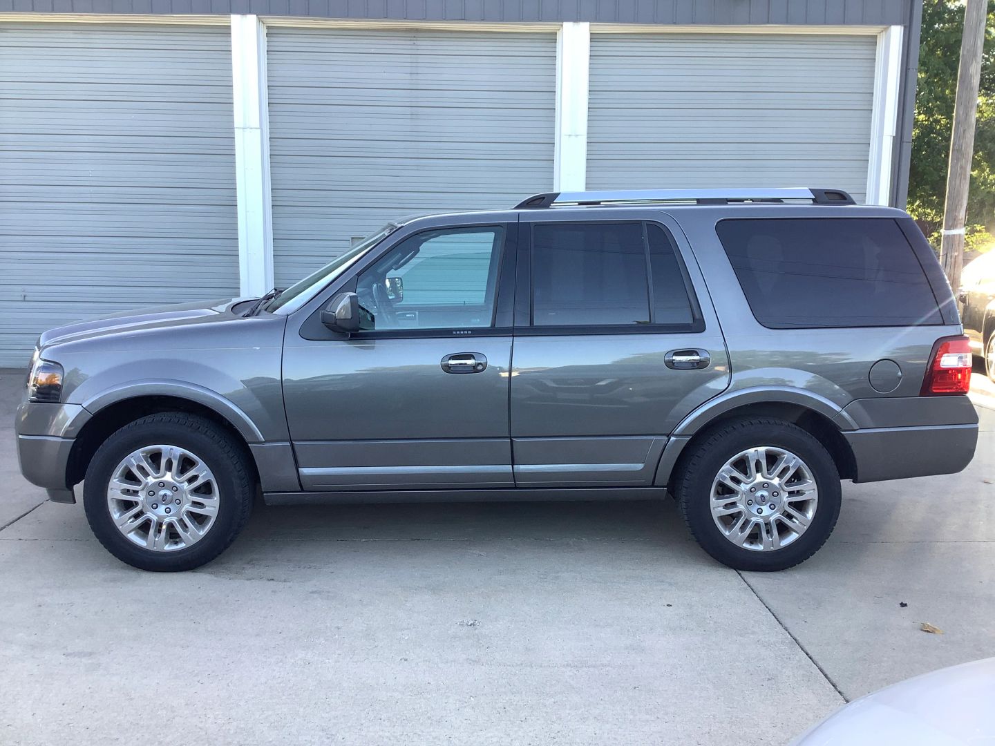2014 Ford Expedition Limited photo 3