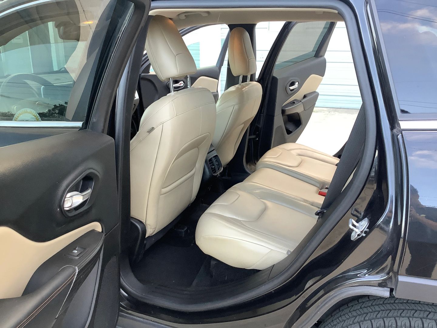2015 Jeep Cherokee Limited photo 11