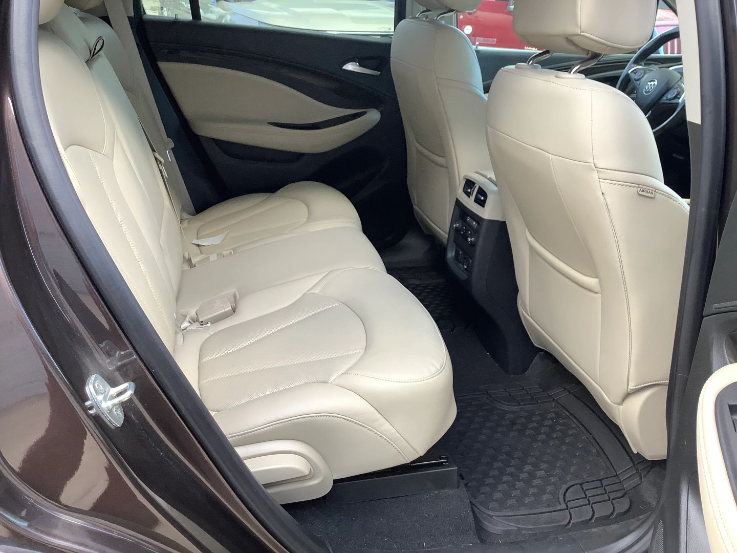2020 Buick Envision Essence photo 8