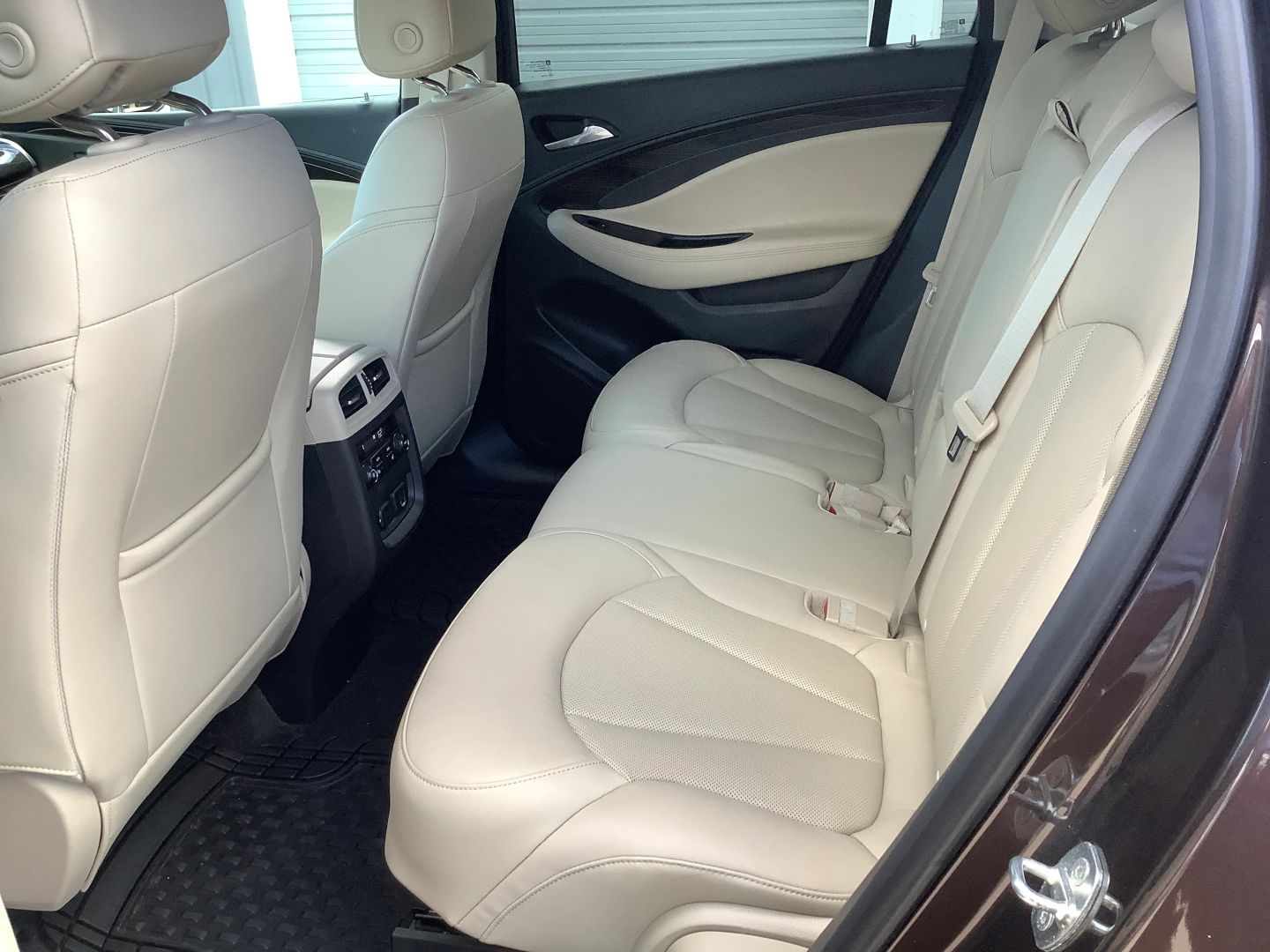 2020 Buick Envision Essence photo 9