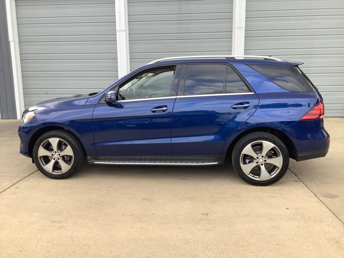 2017 Mercedes Benz GLE 350 photo 4