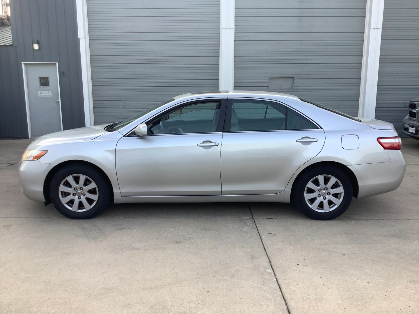 2008 Toyota Camry XLE photo 3