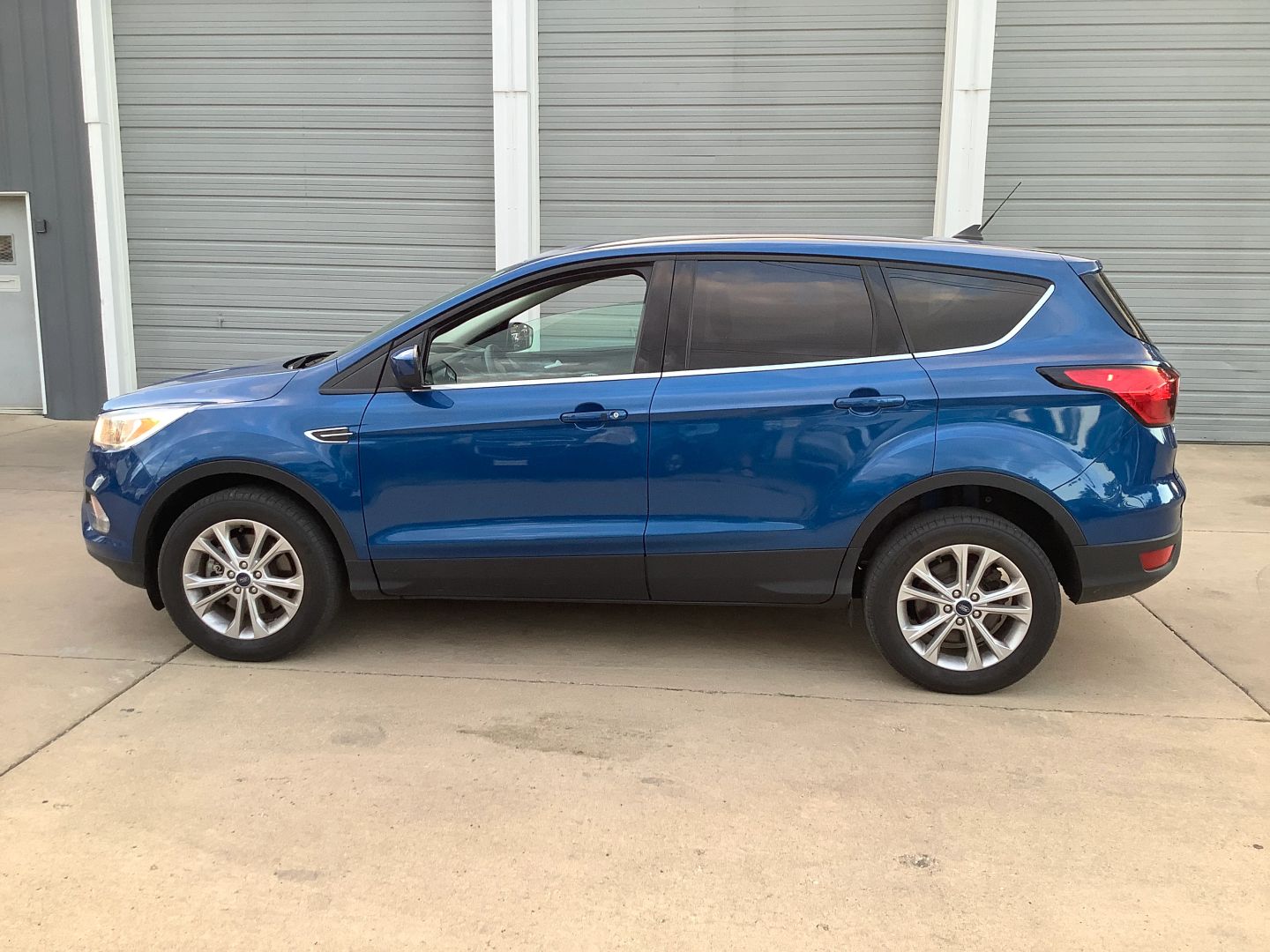 2019 Ford Escape SE photo 3