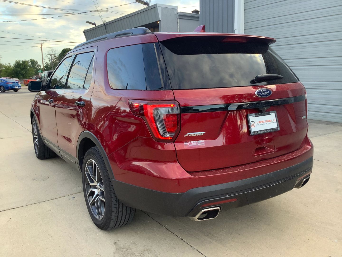 2017 Ford Explorer Sport photo 3