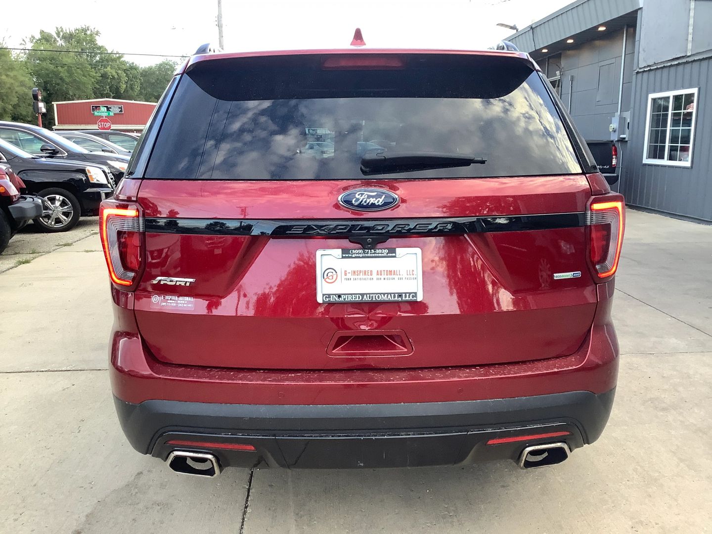 2017 Ford Explorer Sport photo 4