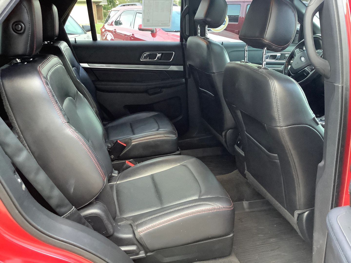 2017 Ford Explorer Sport photo 8