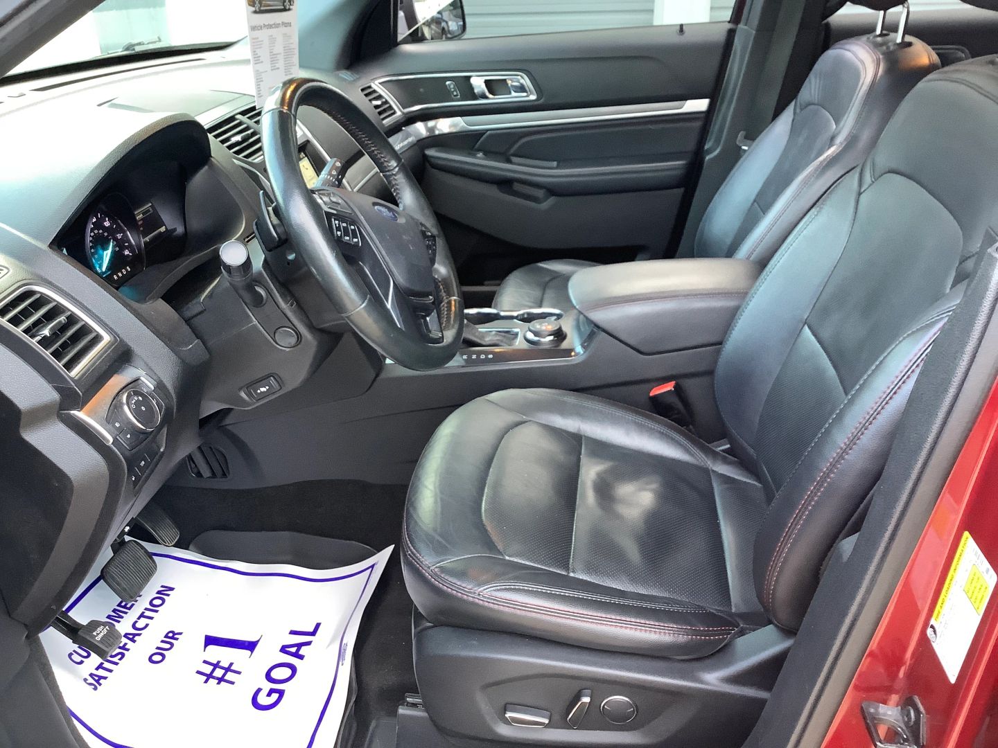 2017 Ford Explorer Sport photo 13