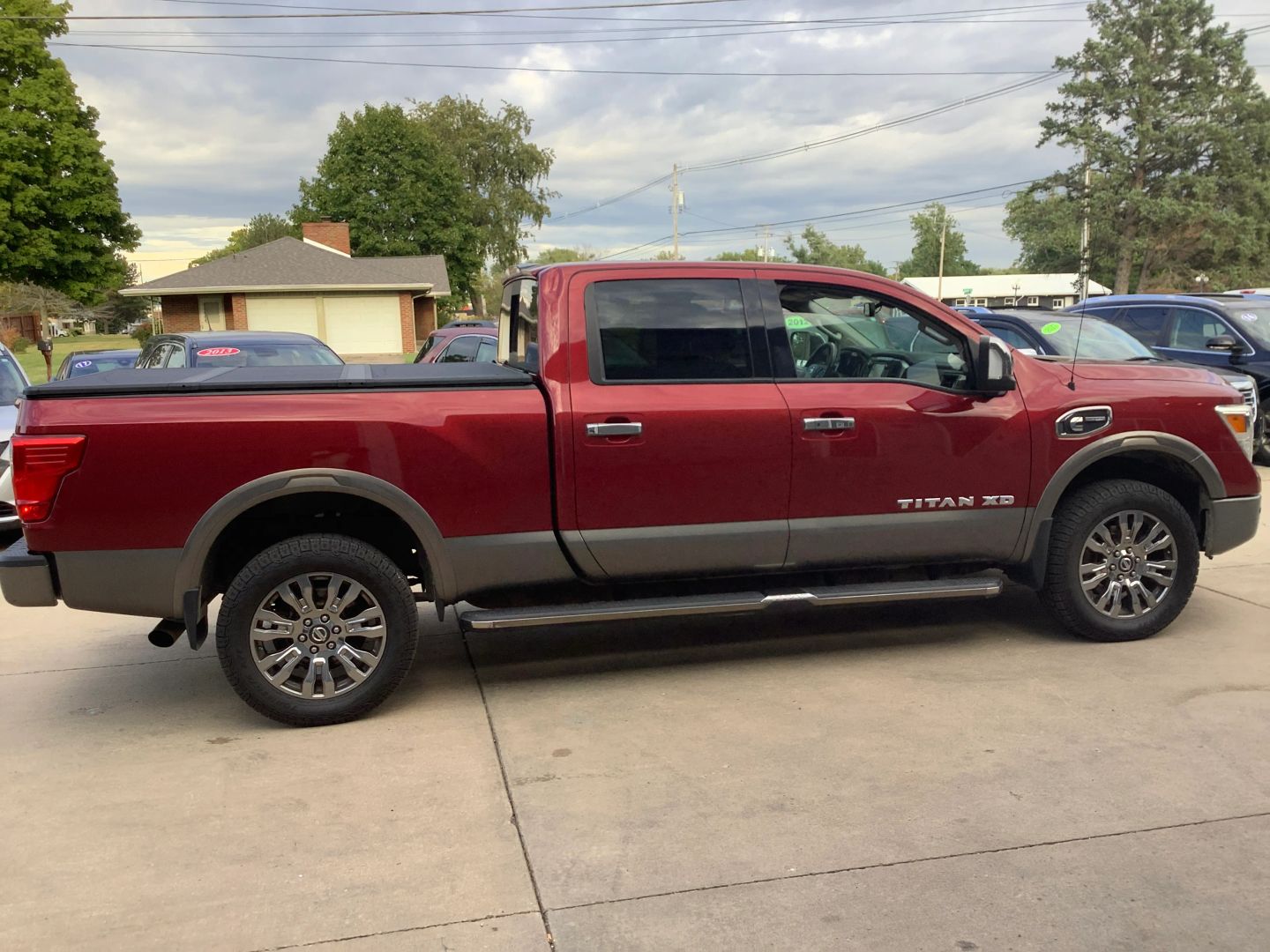 2017 Nissan Titan Platinum Reserve photo 8