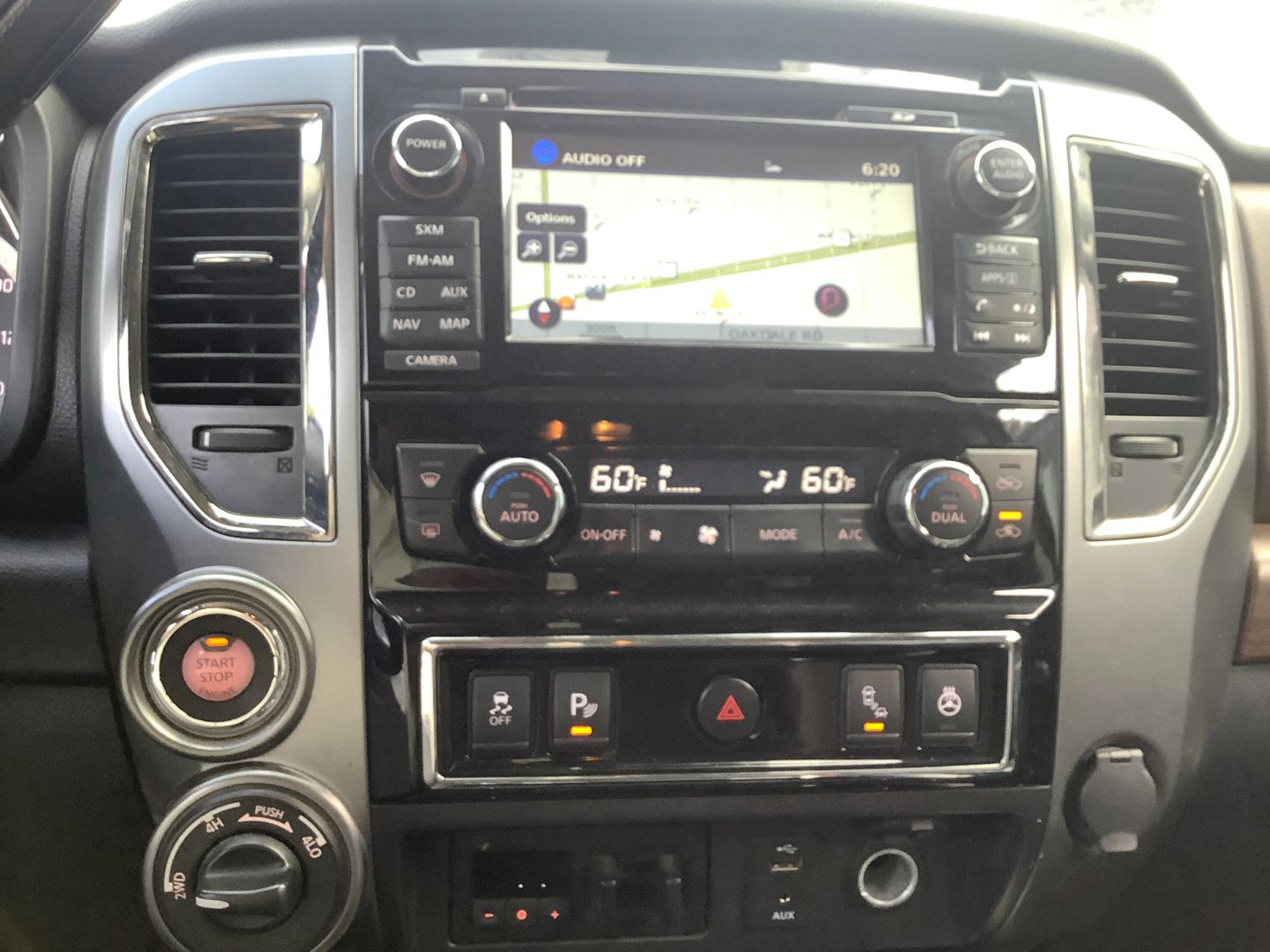 2017 Nissan Titan Platinum Reserve photo 14
