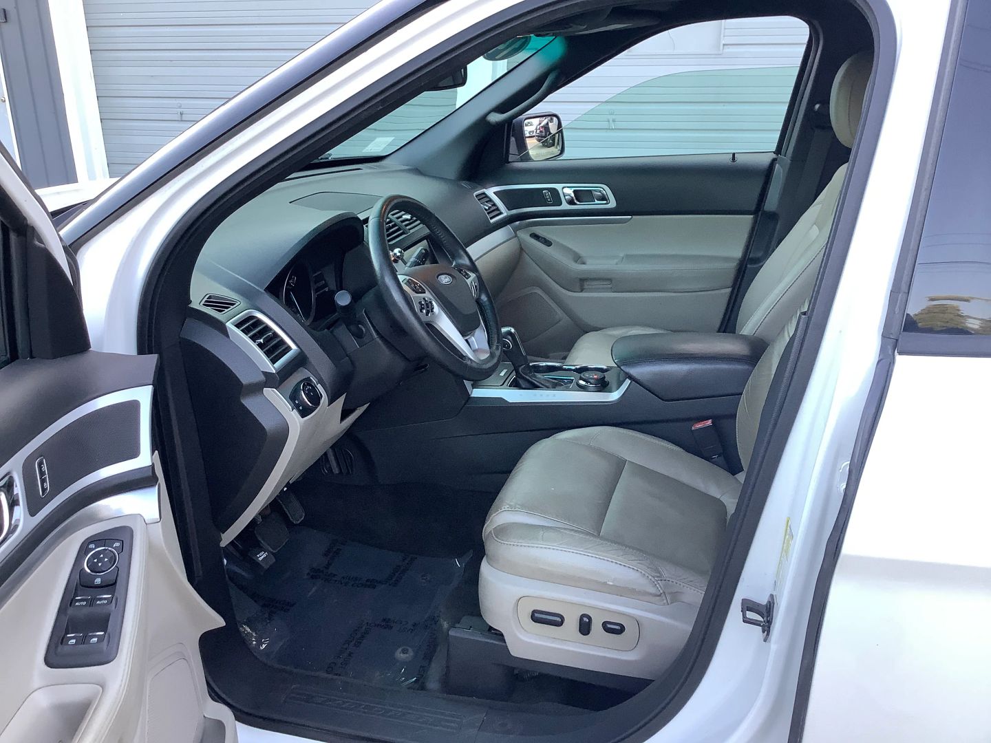 2014 Ford Explorer XLT photo 13