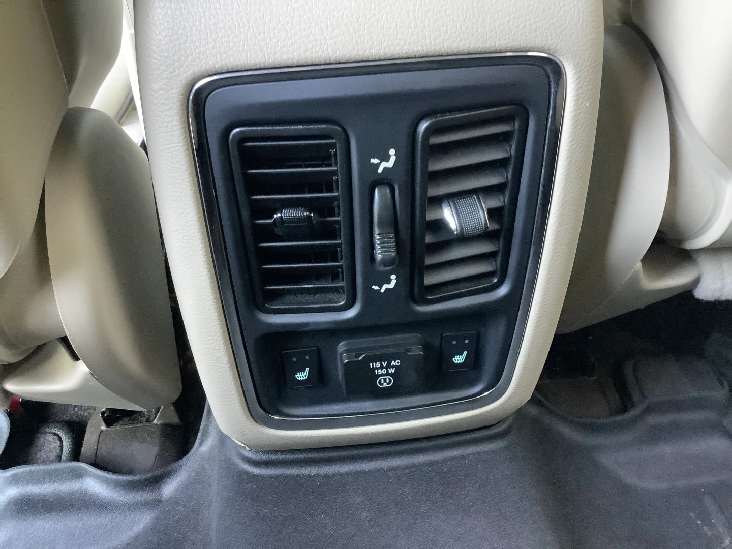 2013 Jeep Grand Cherokee Overland photo 17