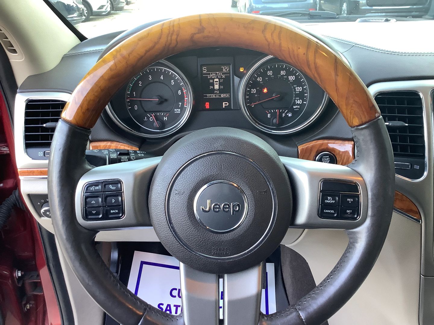 2013 Jeep Grand Cherokee Overland photo 21