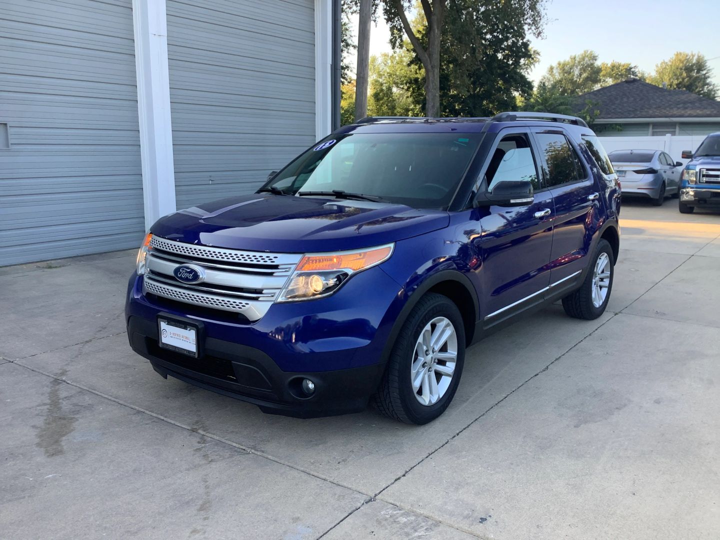 2015 Ford Explorer XLT photo 2