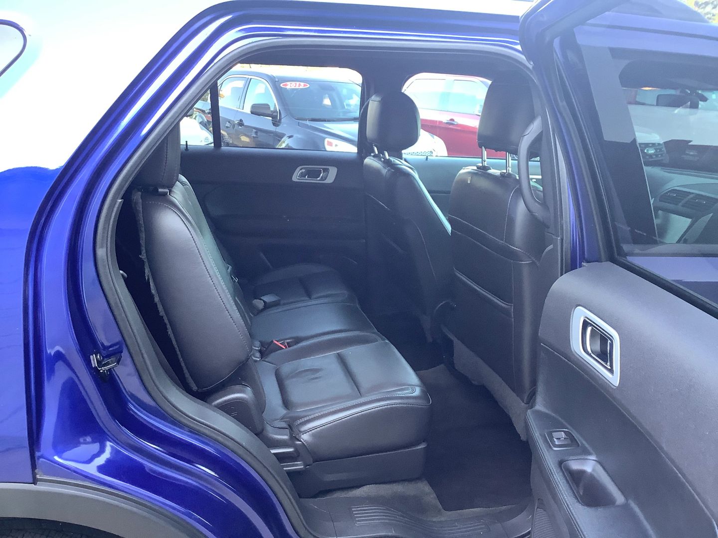 2015 Ford Explorer XLT photo 8