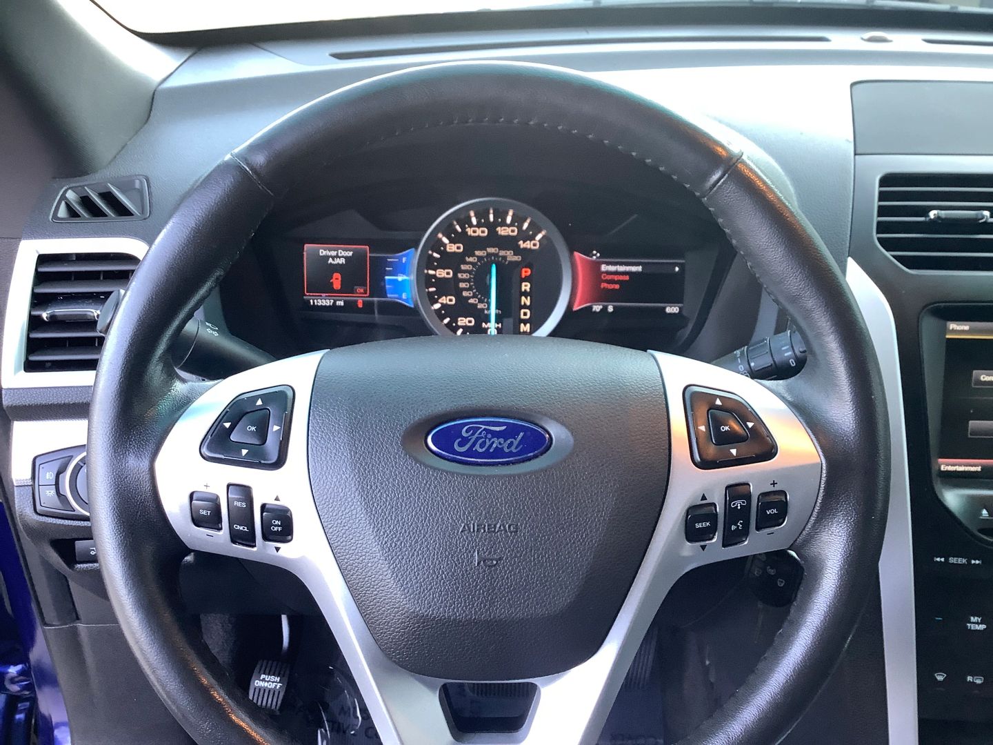 2015 Ford Explorer XLT photo 18