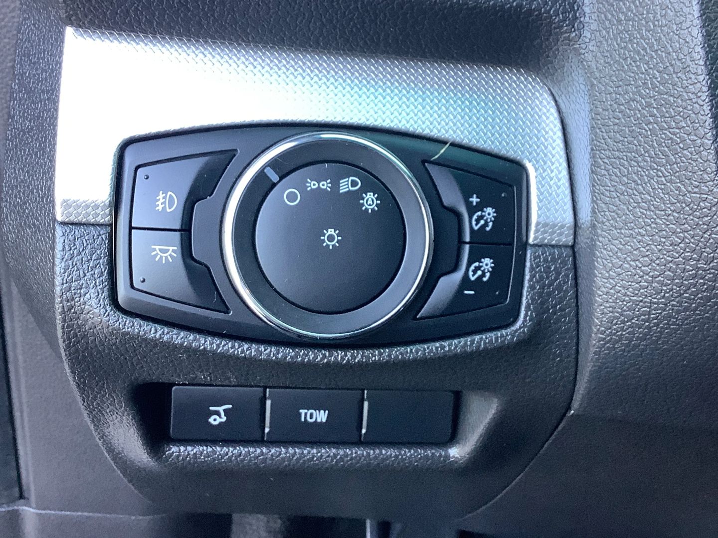 2015 Ford Explorer XLT photo 21