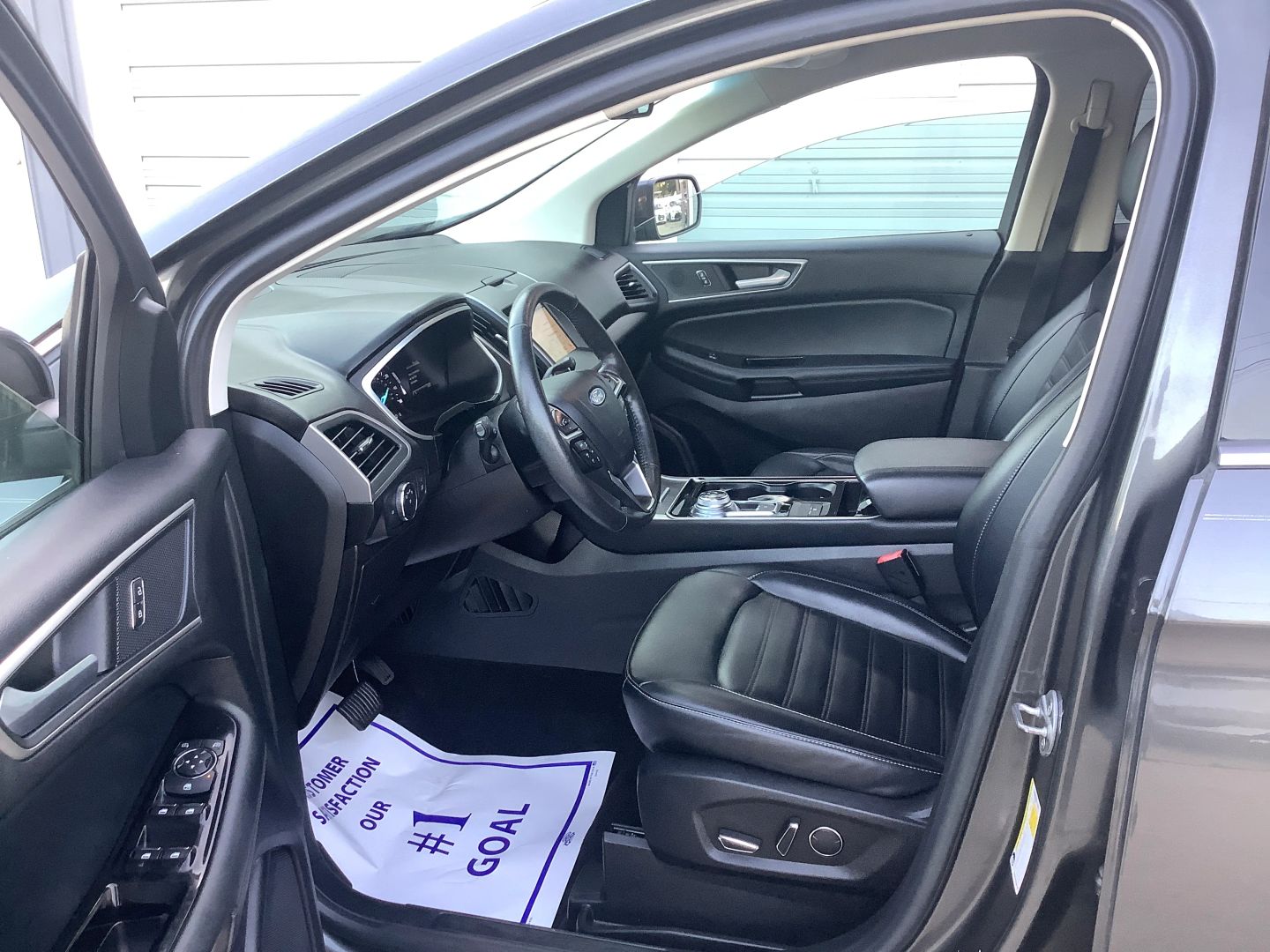 2019 Ford Edge SEL photo 14
