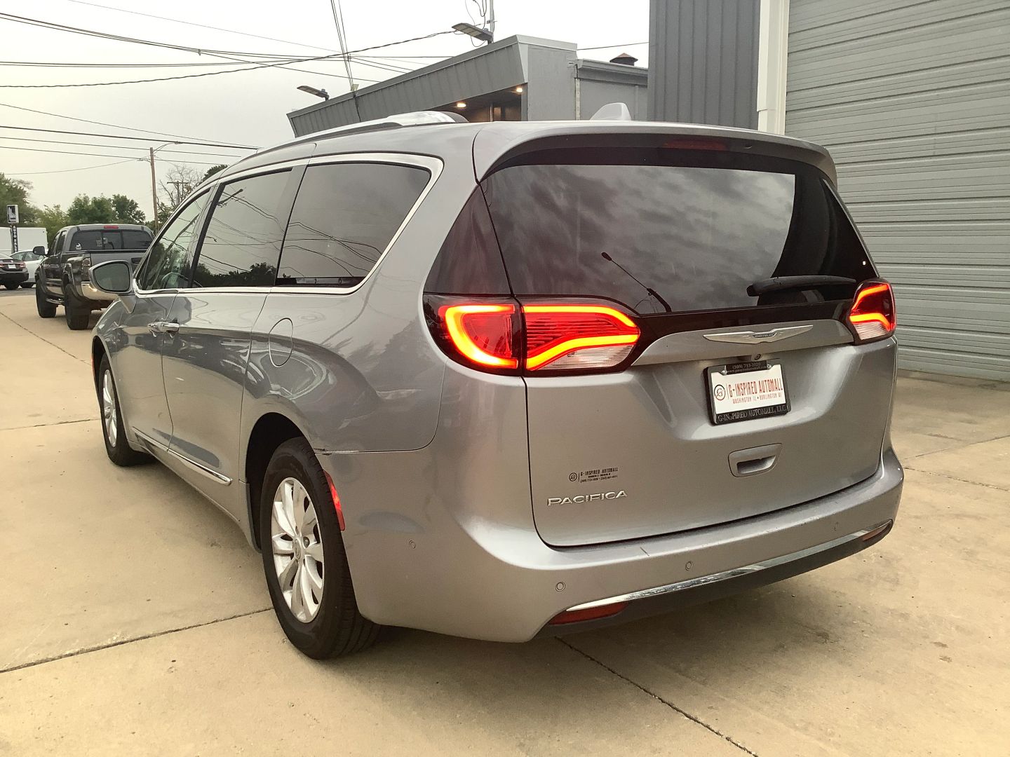 2018 Chrysler Pacifica Touring L photo 5