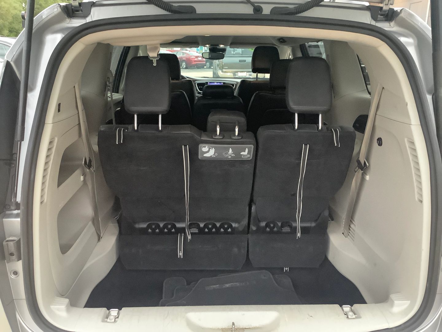 2018 Chrysler Pacifica Touring L photo 13