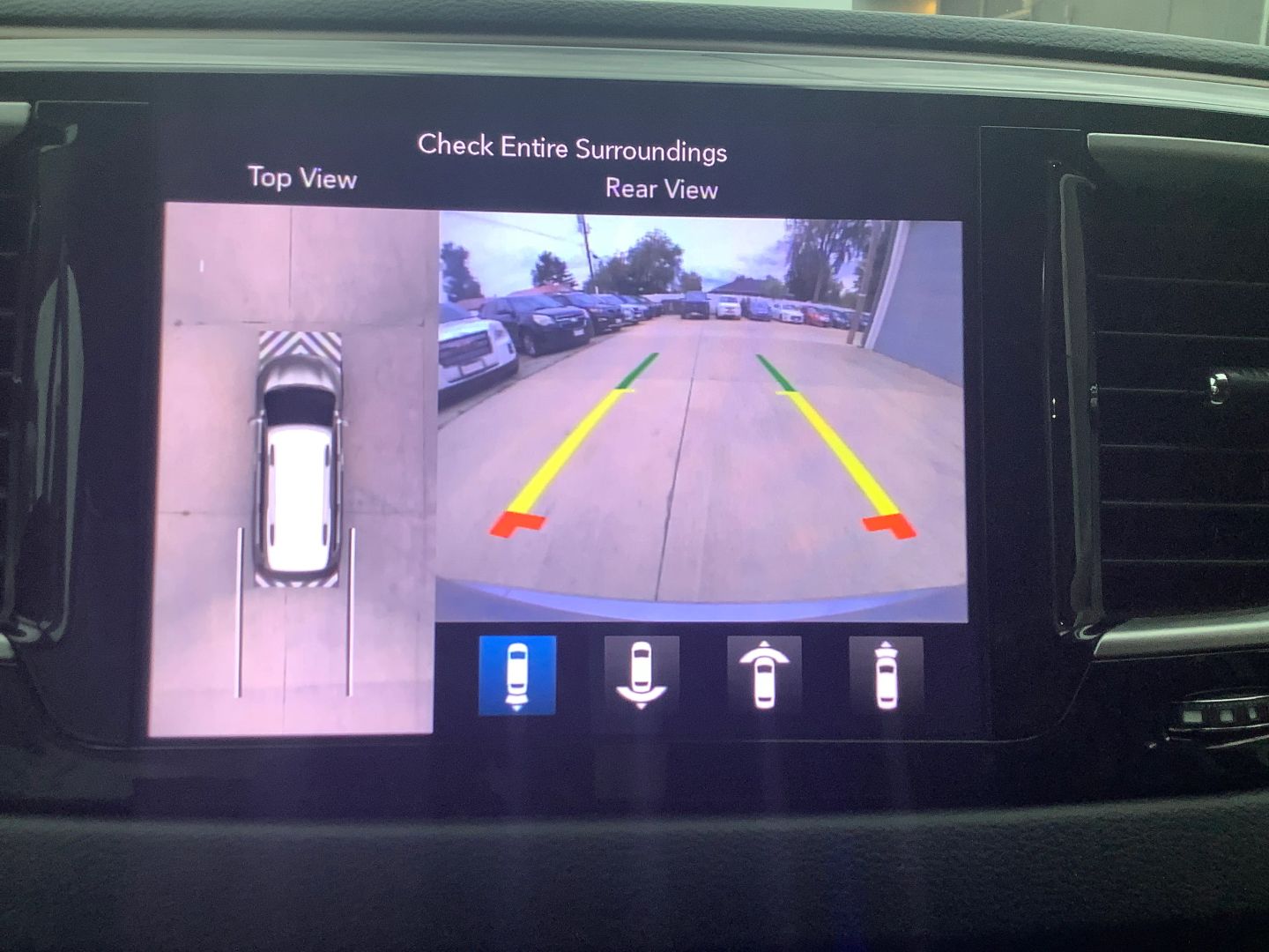 2018 Chrysler Pacifica Touring L photo 19