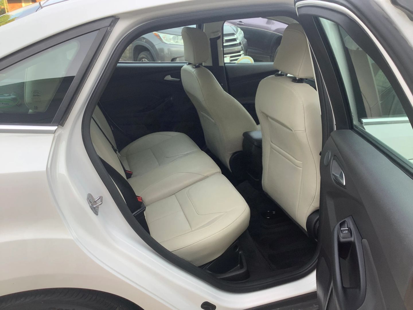 2018 Ford Focus Titanium photo 9
