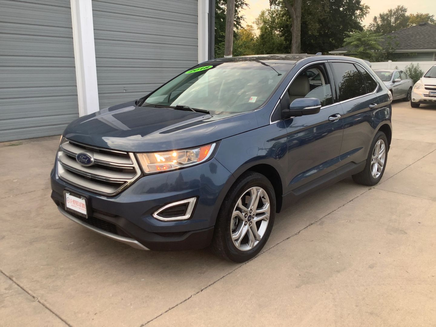 2018 Ford Edge Titanium photo 2