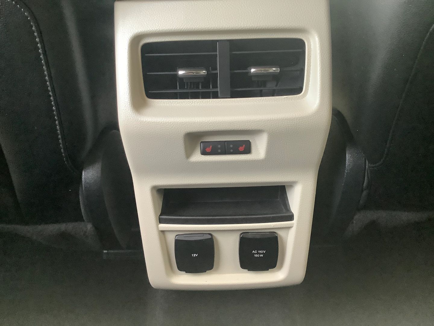 2018 Ford Edge Titanium photo 14