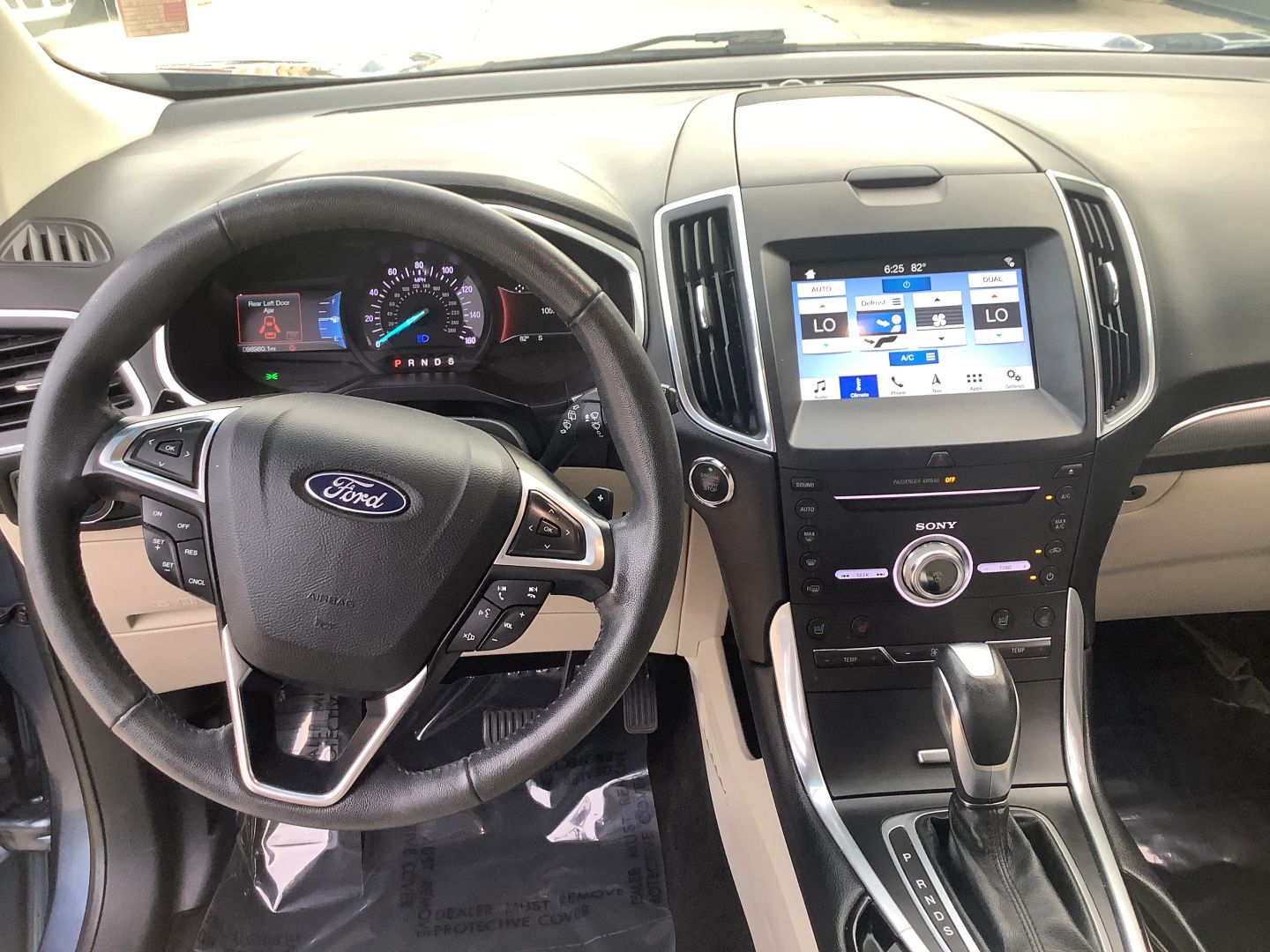 2018 Ford Edge Titanium photo 16
