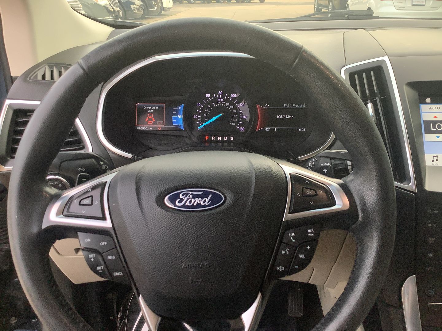 2018 Ford Edge Titanium photo 19