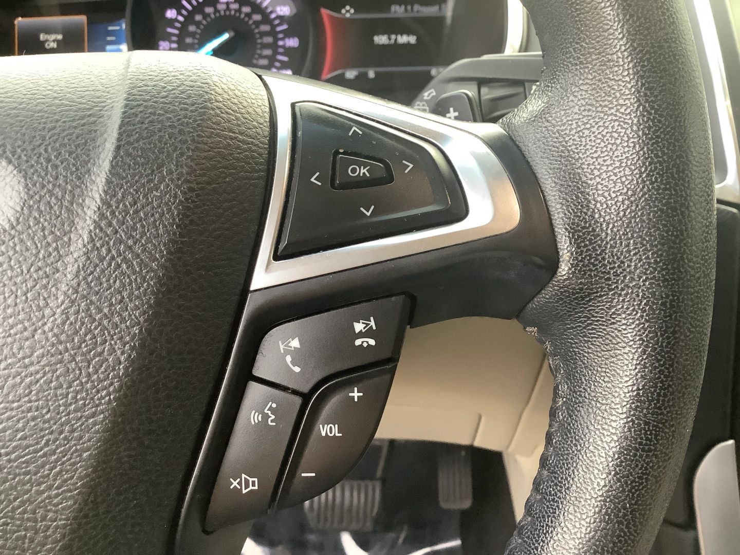 2018 Ford Edge Titanium photo 20