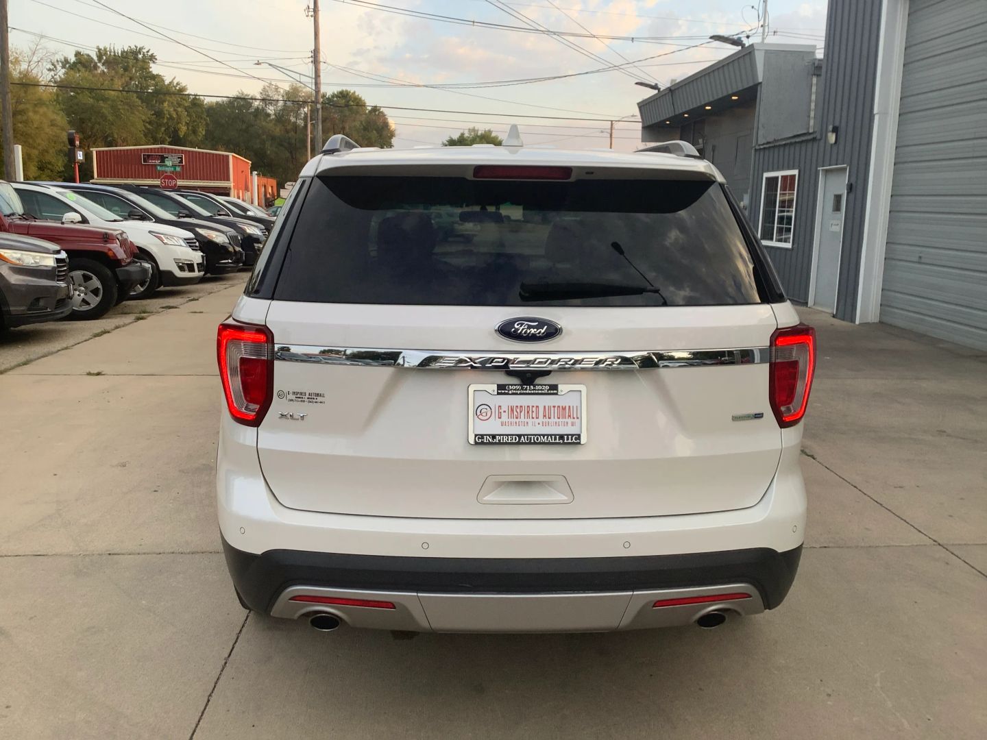 2016 Ford Explorer XLT photo 5