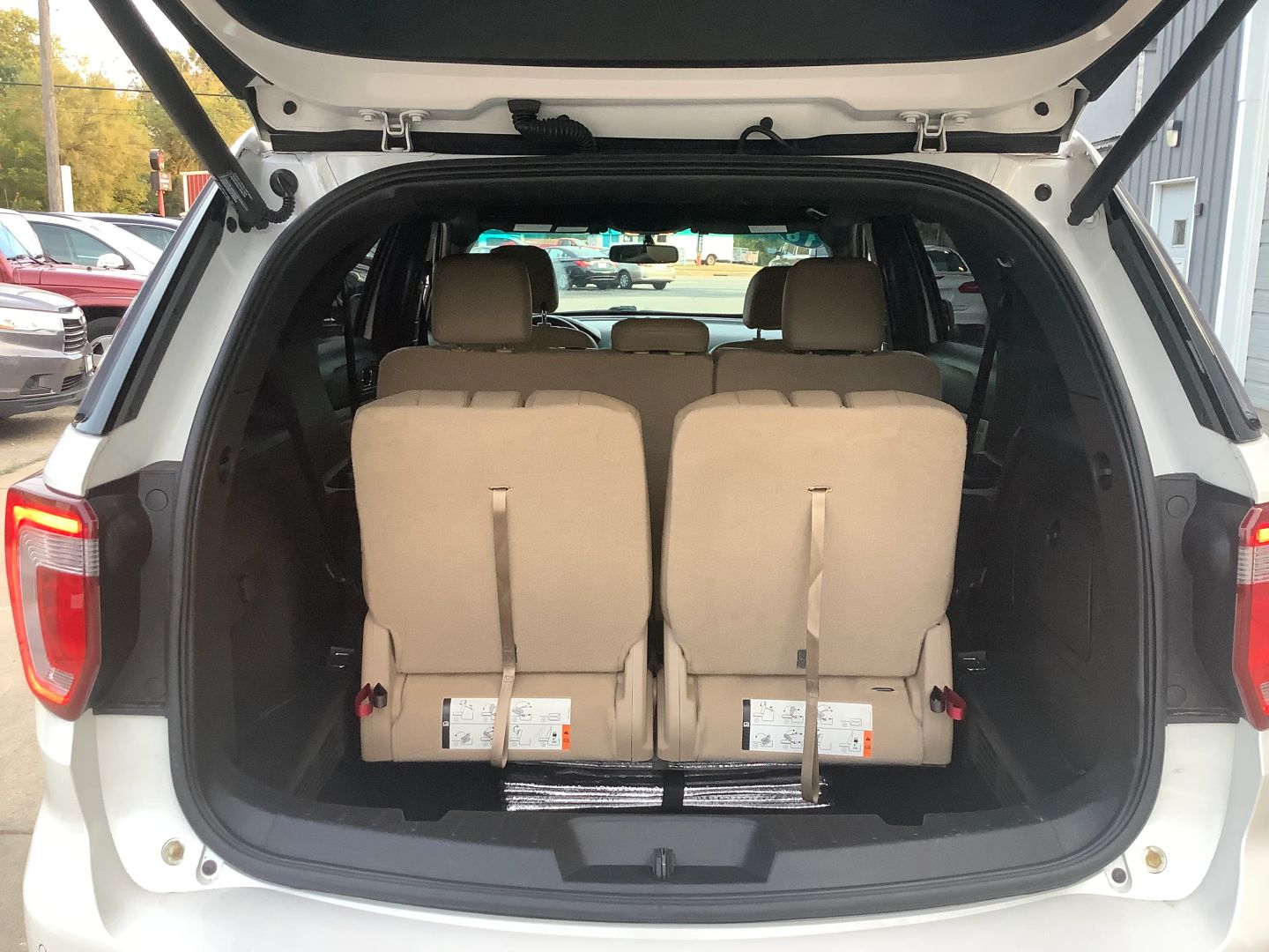 2016 Ford Explorer XLT photo 10