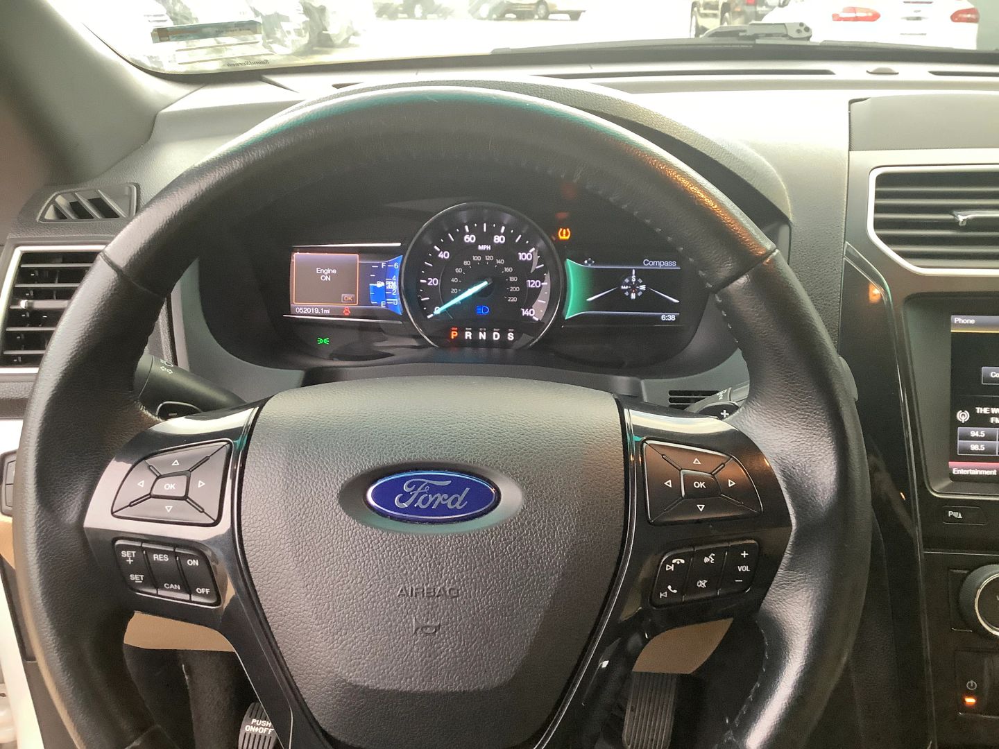 2016 Ford Explorer XLT photo 19