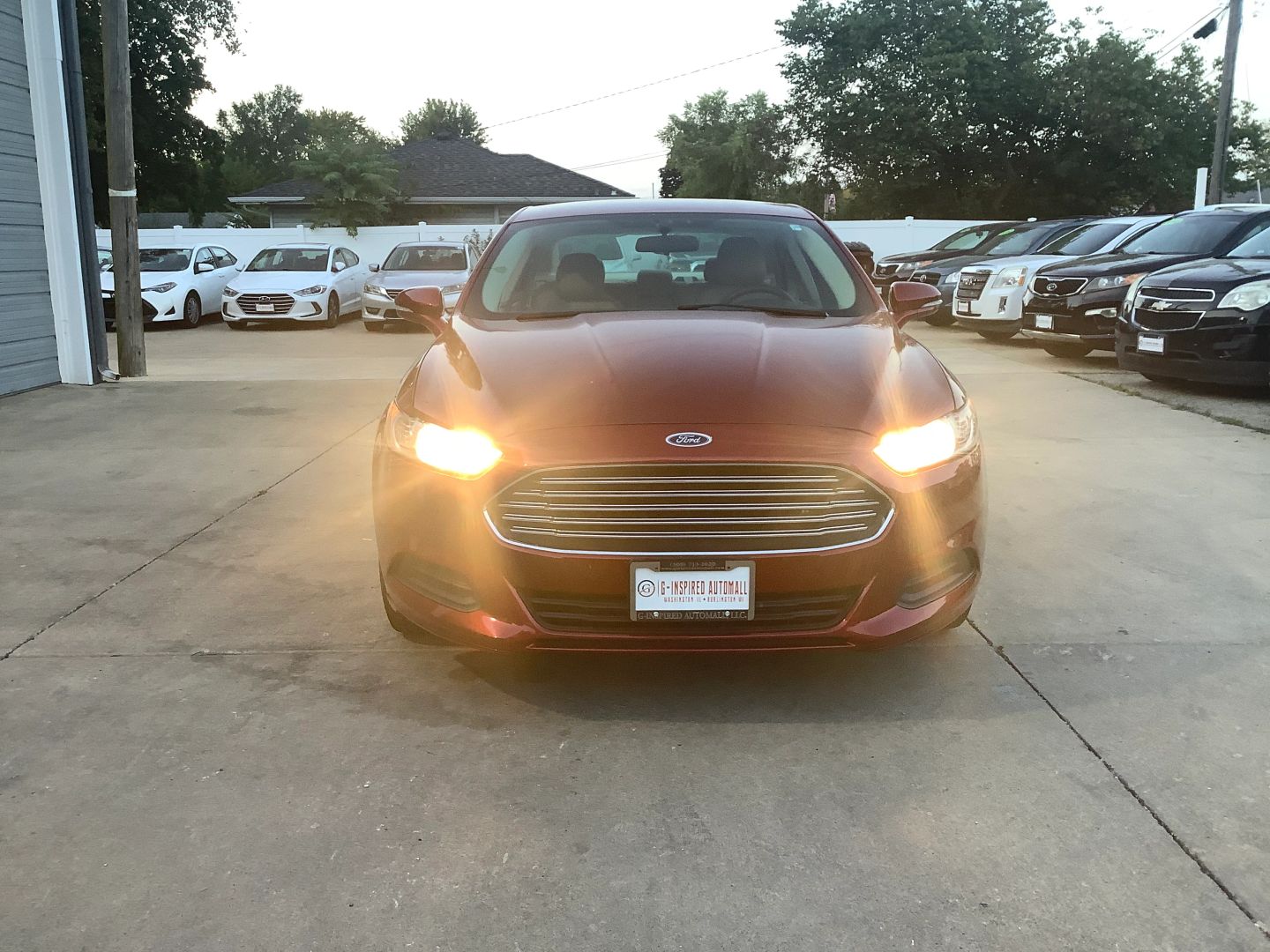2013 Ford Fusion SE photo 2