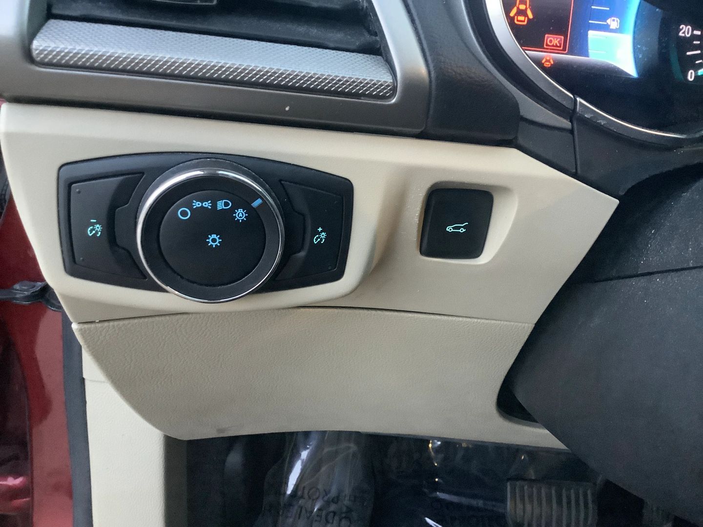 2013 Ford Fusion SE photo 22