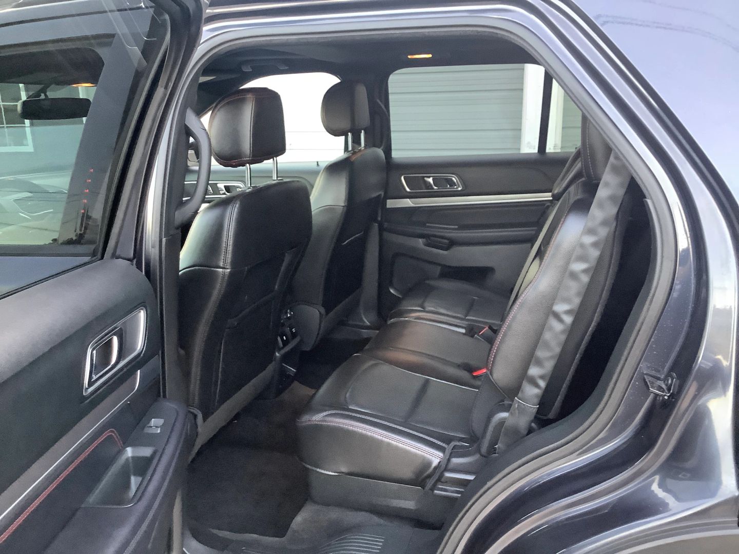 2017 Ford Explorer Sport photo 8