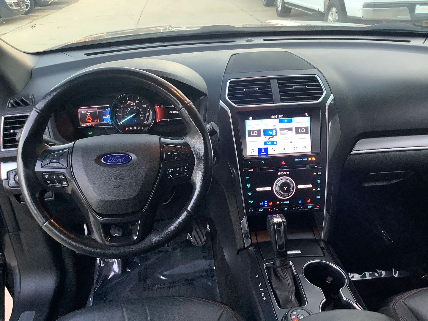 2017 Ford Explorer Sport photo 13
